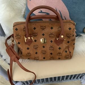 Mcm authentic vintage visetos Boston bag with strap..cognac